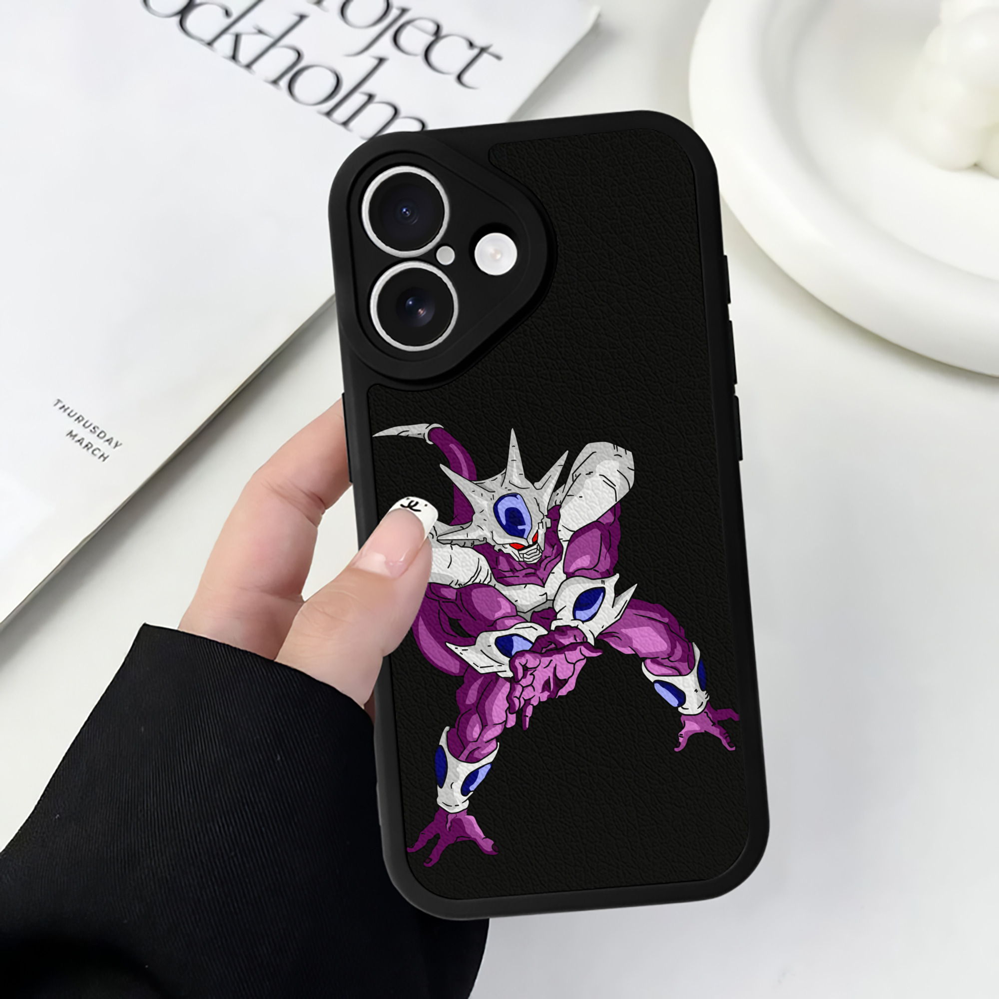 （画像用） ドラゴンボール クウラ DRAGON BALL Cooler Coora 【iPhone 16シリーズ対応】シリコンスマホケース（レザー調） 材質：シリコン